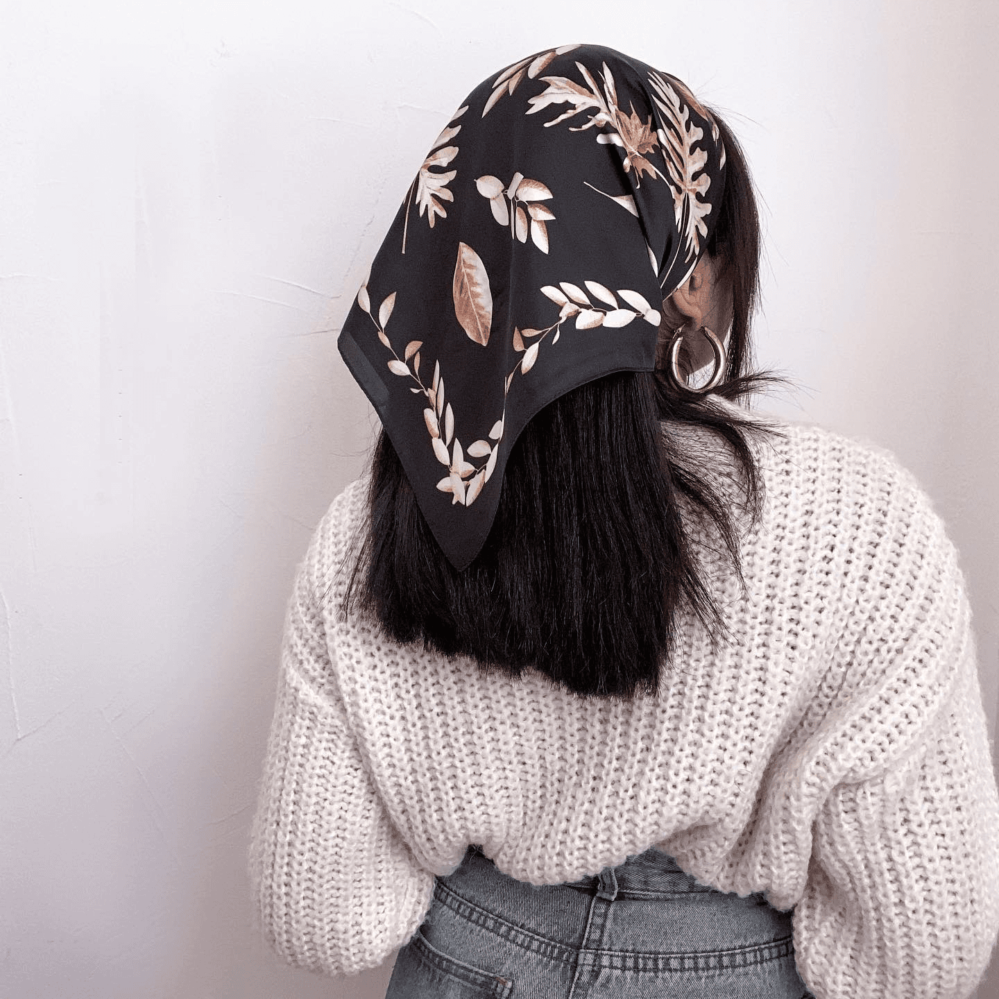 Effortlessly Chic Bandanna Style