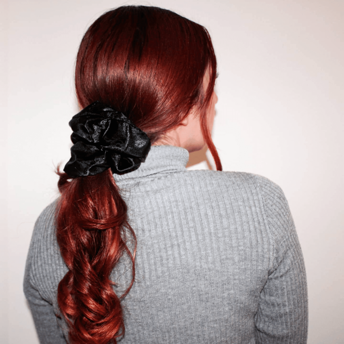 Elegant Wavy Red Ponytail