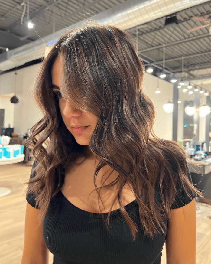 Elegant Wavy Hair Magic