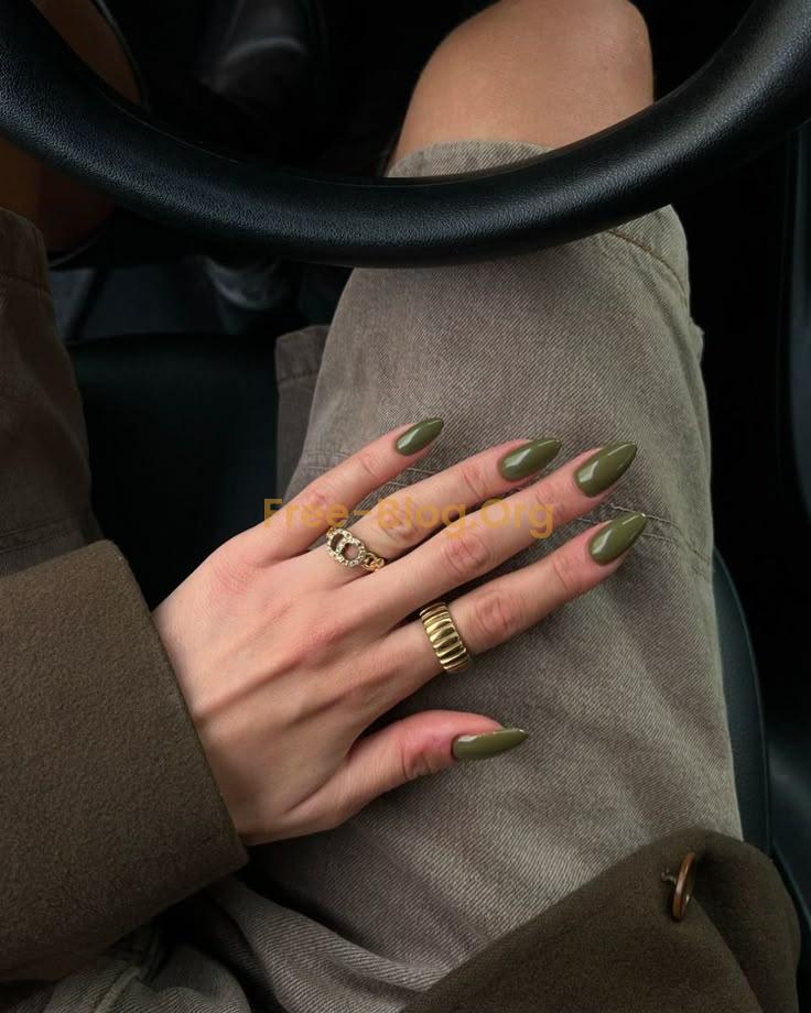 14 SAGE GREEN NAILS that are ideal for every season