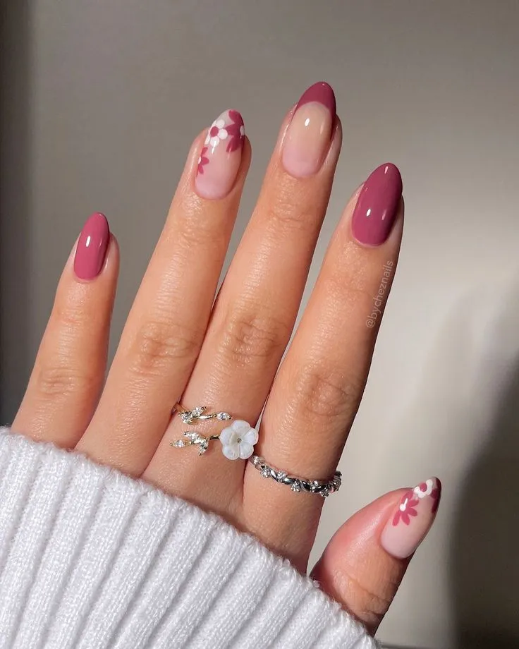 Daisy tip French manicure with white and purple accents June nails