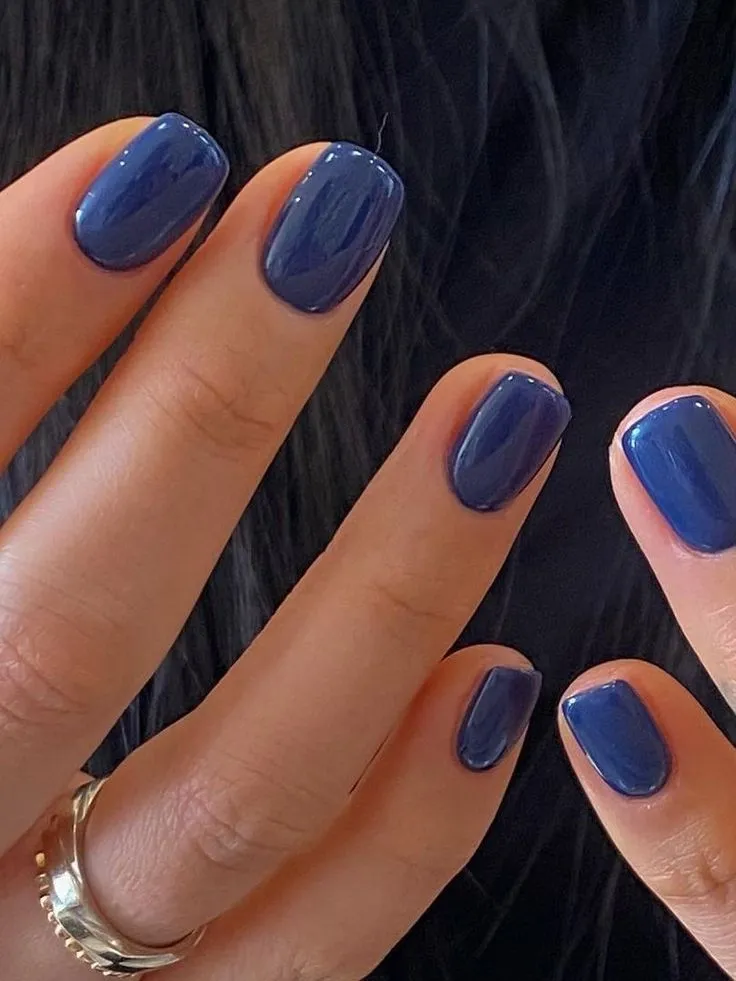 Short square navy blue gel nails