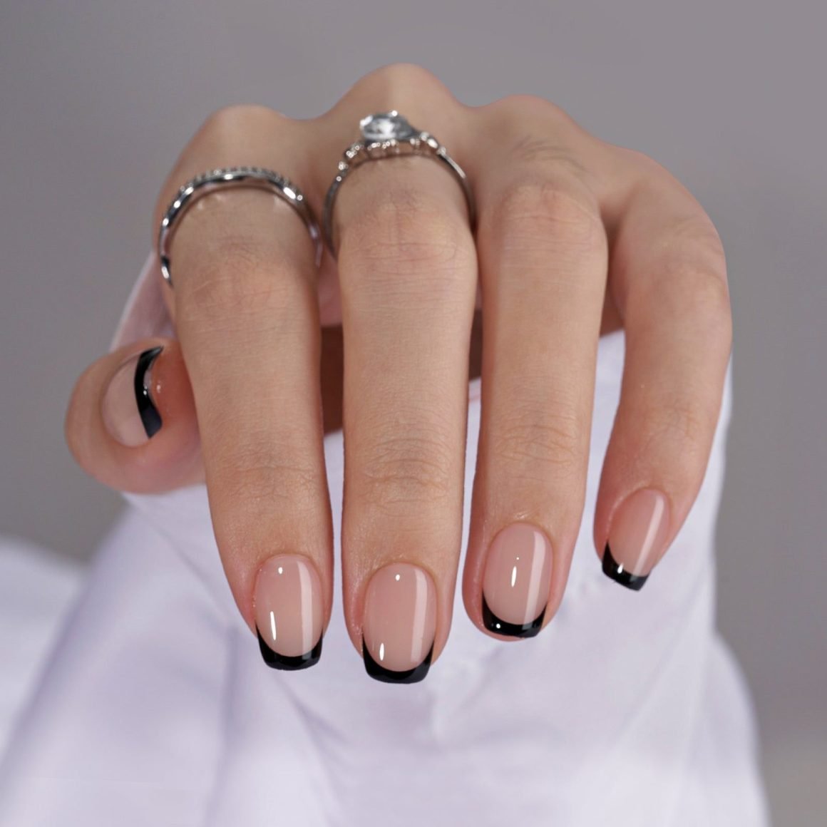 Micro black French nails