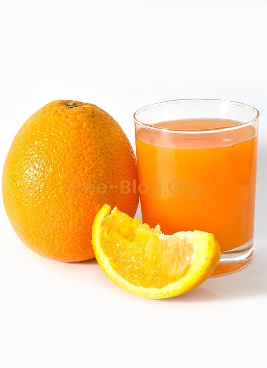 From tree to table: art to make fresh orange juice