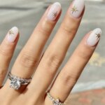 Ideas 42 Star Nails that completely nail the heavenly trend