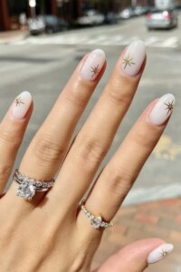 Ideas 42 Star Nails that completely nail the heavenly trend