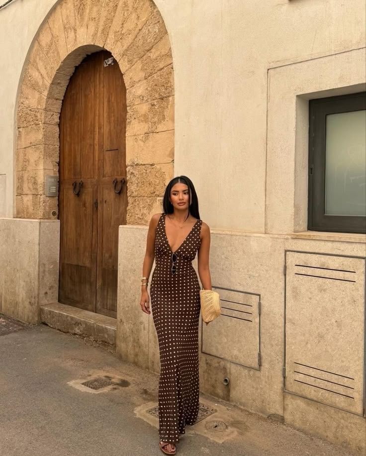 Brown polka point dress fashion trend