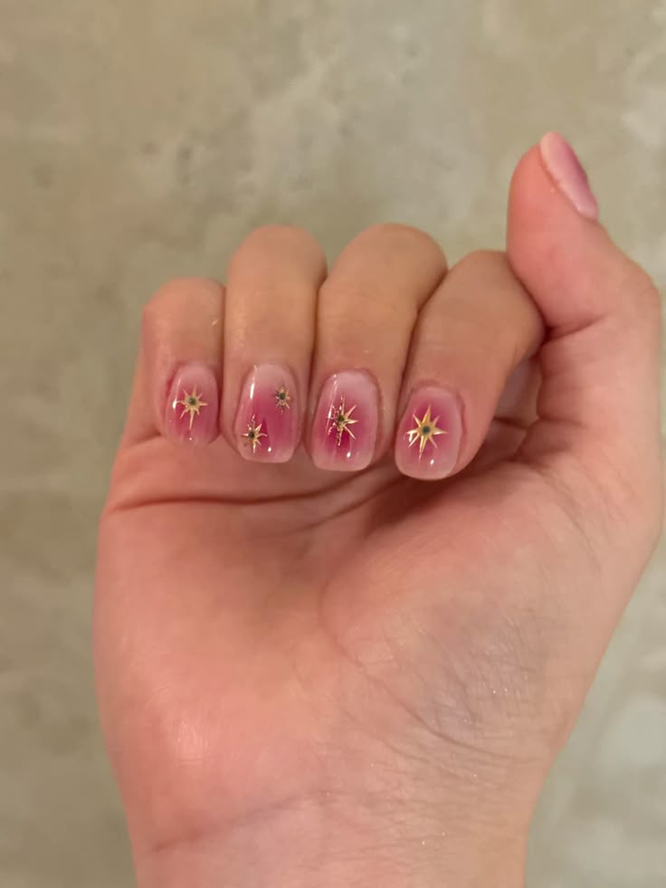 Pink Star Nails Ideas 2025