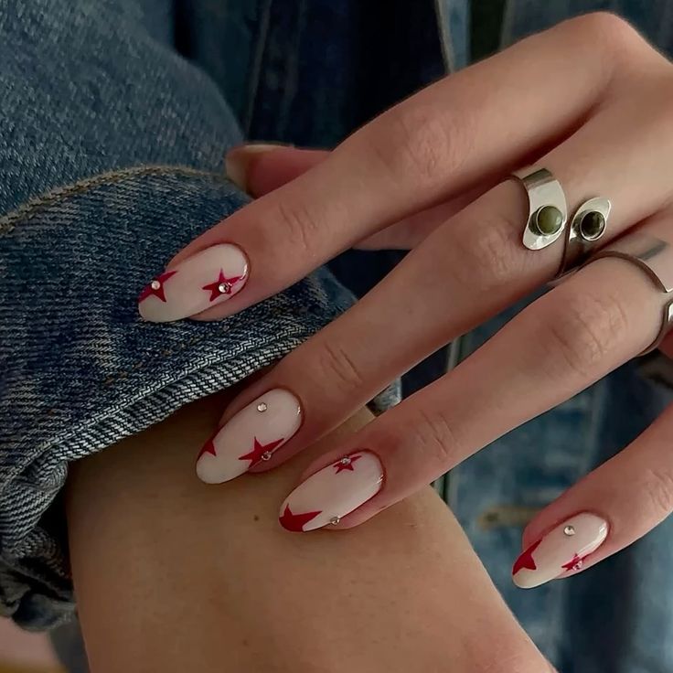 Red Star Nails Designs 2025