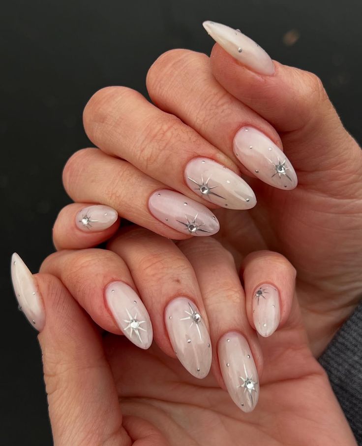 Simple designs of nail stars with stars decals
