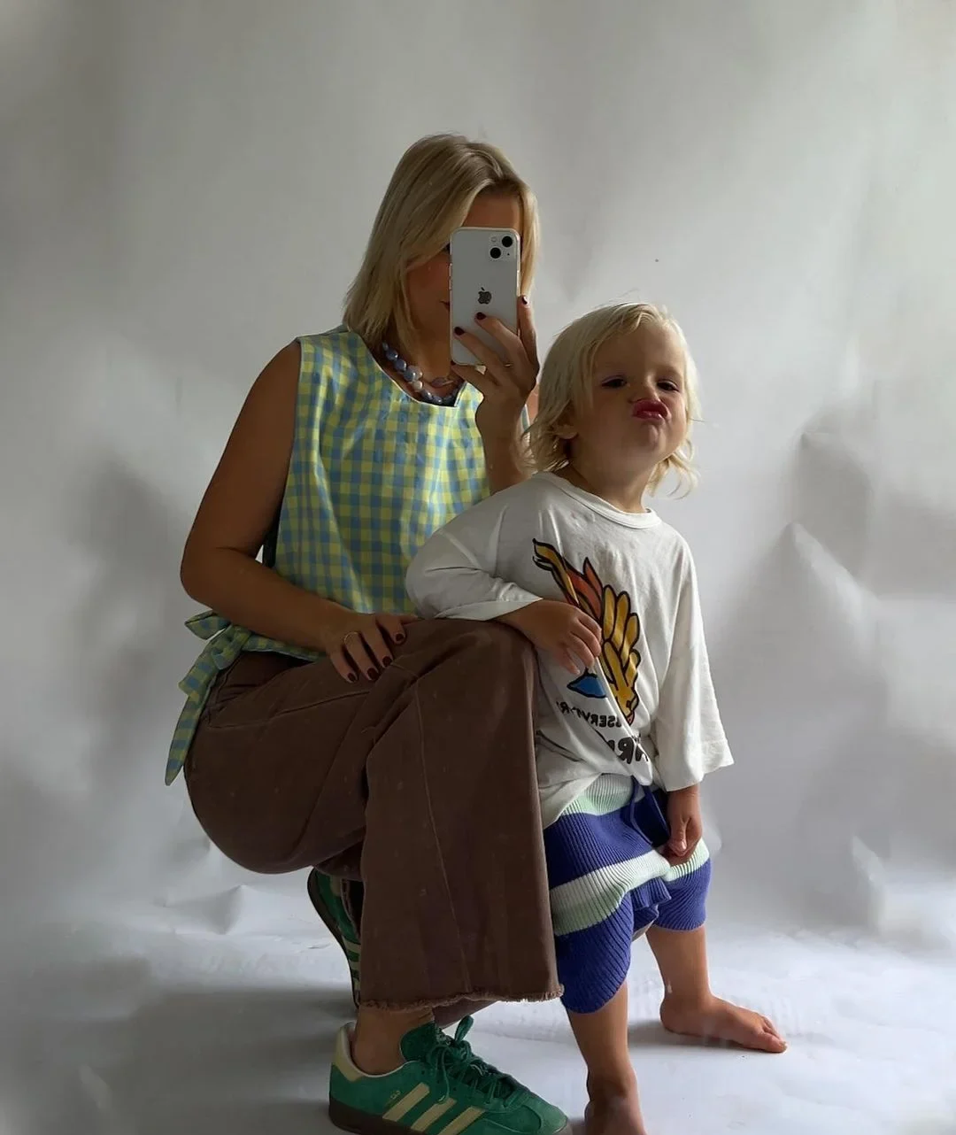 Discover effortless style for moms who need to be both chic and comfortable. Elevate your look with our versatile and cozy collection designed just for you. Embrace fashion without compromising on comfort!