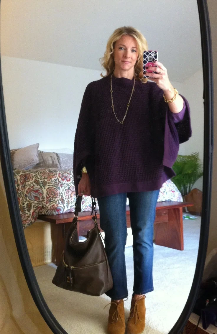 Discover effortless style and comfort for moms who prioritize both! Elevate your look with our chic yet comfortable collection designed for modern, stylish moms who deserve the best of both worlds. Indulge in fashion that embraces your active lifestyle without compromising on comfort.