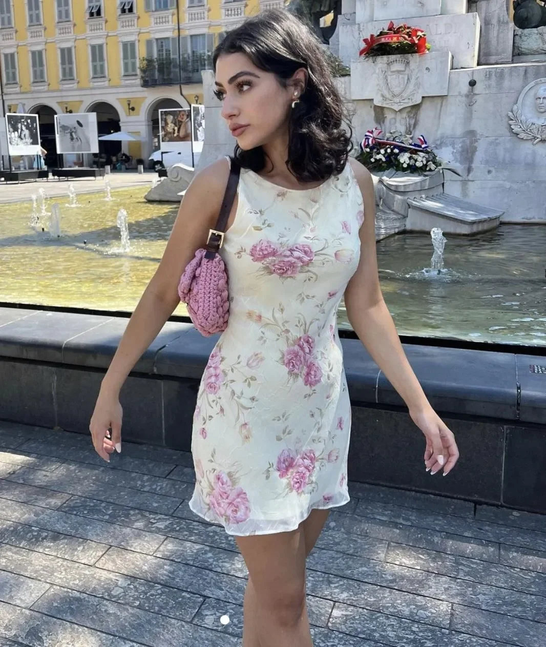 Discover the perfect blend of timeless elegance and trendy style for any age. Embrace the "Old Money Aesthetic" effortlessly with budget-friendly tips for a chic and sophisticated look. Let