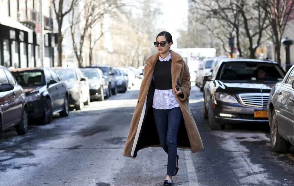 Discover the latest winter street fashion trends that have been revealed! Embrace the season in style with cozy layers and chic accessories. Stay ahead of the fashion game this winter!